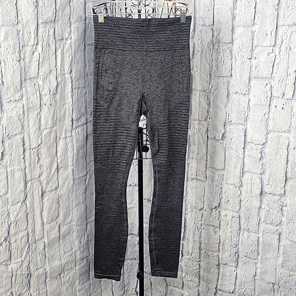 ATHLETA Women's Gray Black Elastic Waist Compression Textured‎ Leggings XS